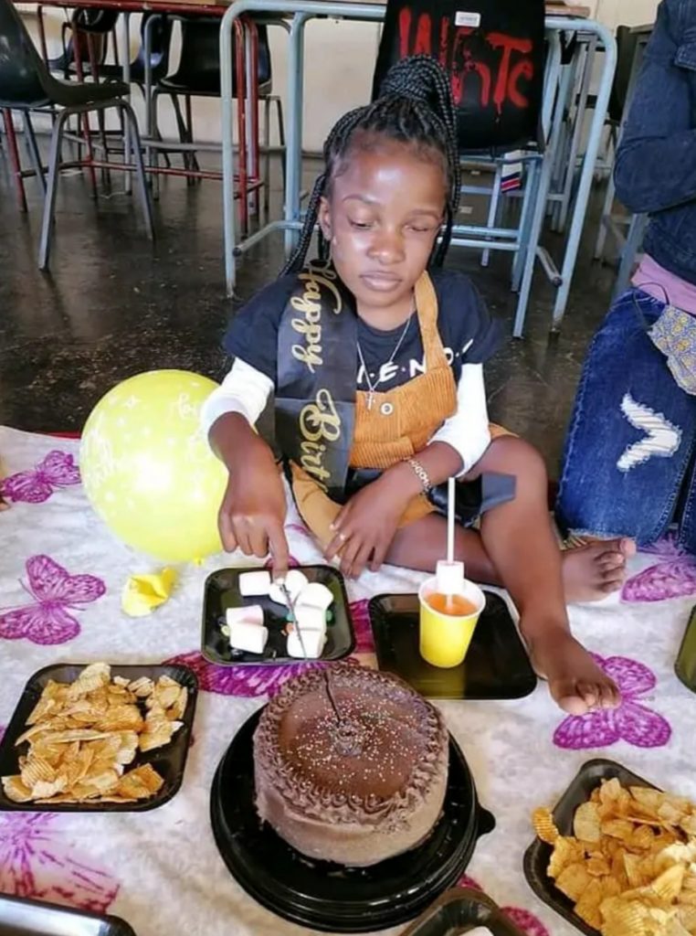 Meet The 23-year-old Shortest Woman; She Is Heavily Pregnant (PHOTOs).