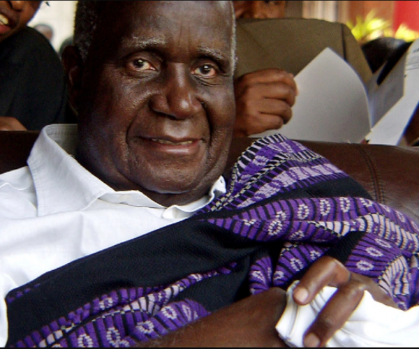 Kenya's president Uhuru Kenyatta mourns the late Zambia's founding president ,Kenneth Kaunda