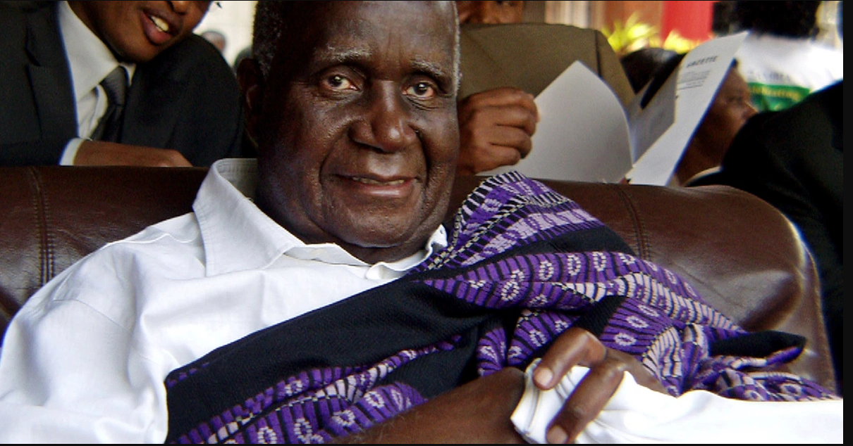 Kenya's president Uhuru Kenyatta mourns the late Zambia's founding president ,Kenneth Kaunda