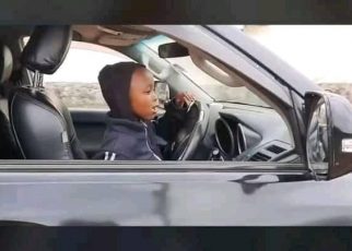 Uproar as a 4-year-old boy is spotted driving a Prado TX on a busy road – parents arrested (VIDEO).