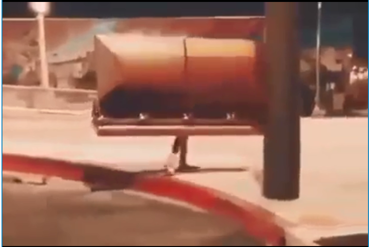 NI KUBAYA! South Africa's, looting even coffins (VIDEO).