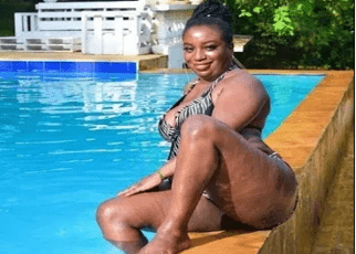 Kenyan Woman, who was being ‘climbed’ by 4 Kalenjin men in foursome tape, resurfaces with another hot video (WATCH)