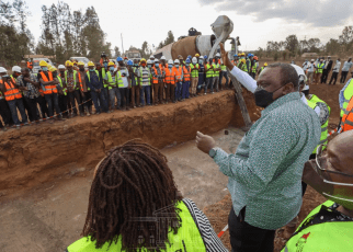 RUTO is not Good, just take his money don’t elect him as your President – UHURU now warns Kikuyus