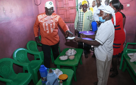 DP RUTO sleeps in a bushy village in Tharaka Nithi – This man is down to earth