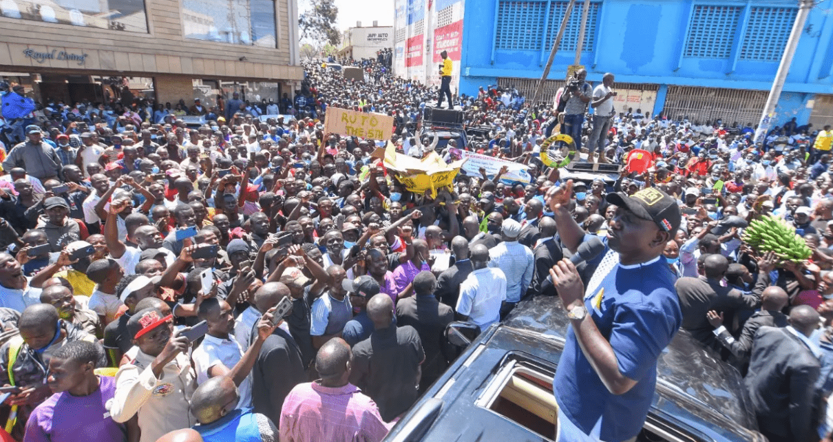 RUTO storms Kisumu city as RUTO chants rent the air – Is Hustler Nation unstoppable? (VIDEO)