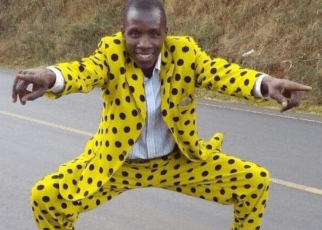 Azimio La Umoja: Drama as Embarambamba Disappears on Stage, Kenyans Ran After Him (VIDEO)