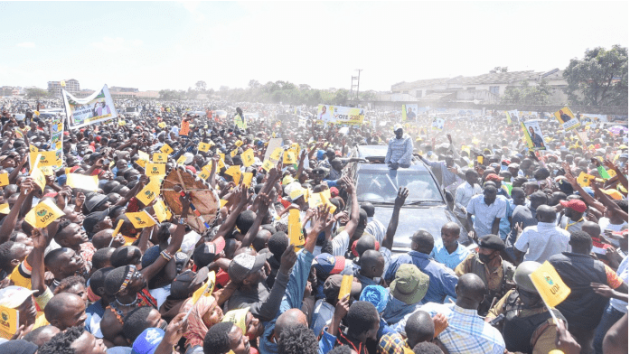 The real PHOTOs of DP RUTO‘s JACARANDA rally on Sunday that makes RAILA ODINGA’s Thika rally look like a Big Joke.